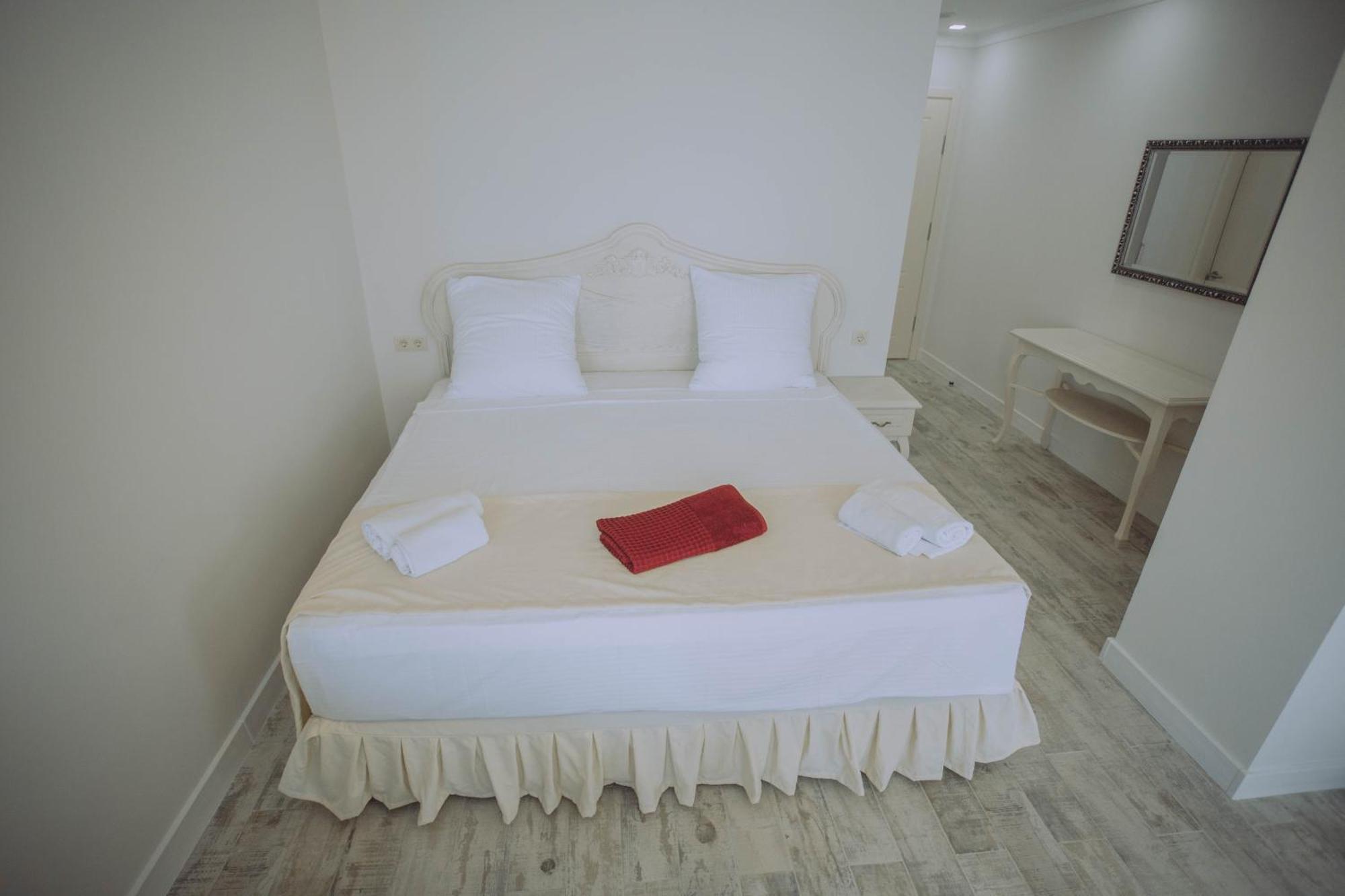 Royal Medis Hotel 巴统 外观 照片