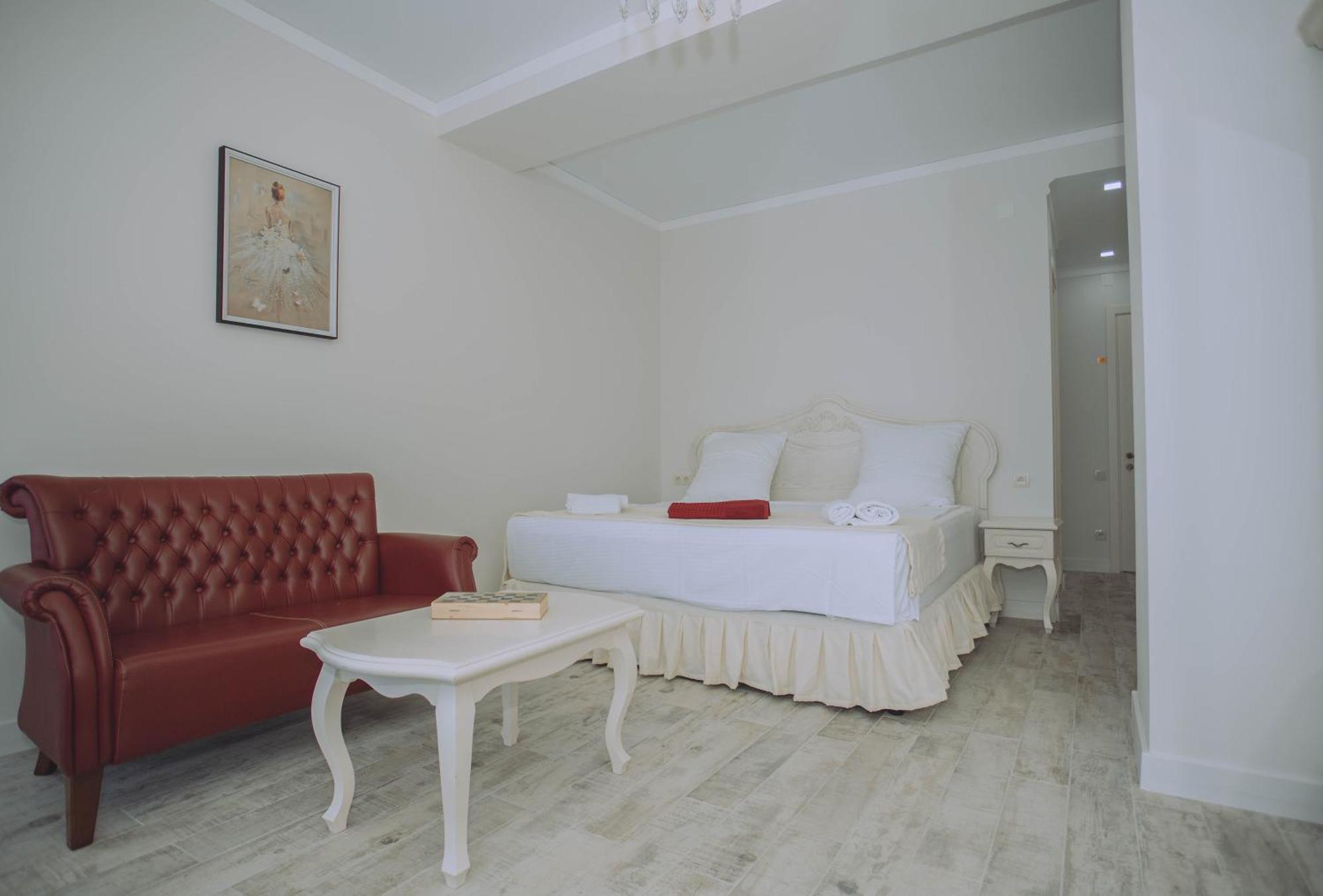 Royal Medis Hotel 巴统 外观 照片