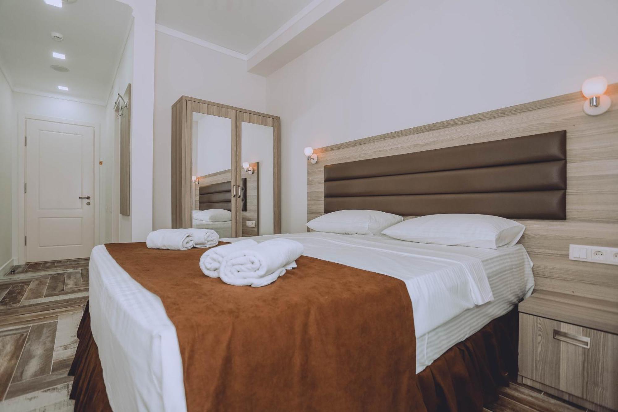 Royal Medis Hotel 巴统 外观 照片