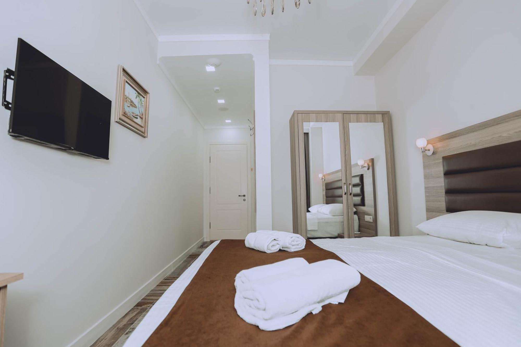 Royal Medis Hotel 巴统 外观 照片