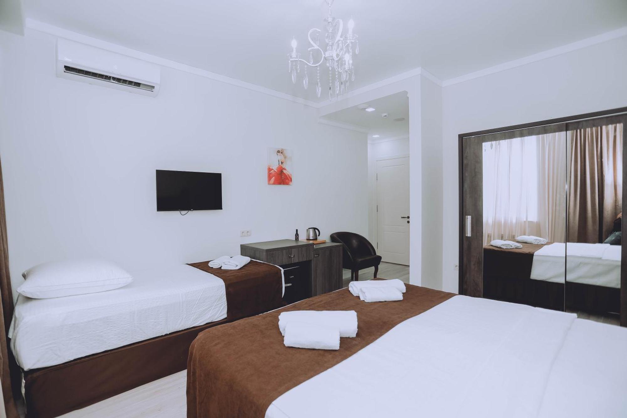 Royal Medis Hotel 巴统 外观 照片