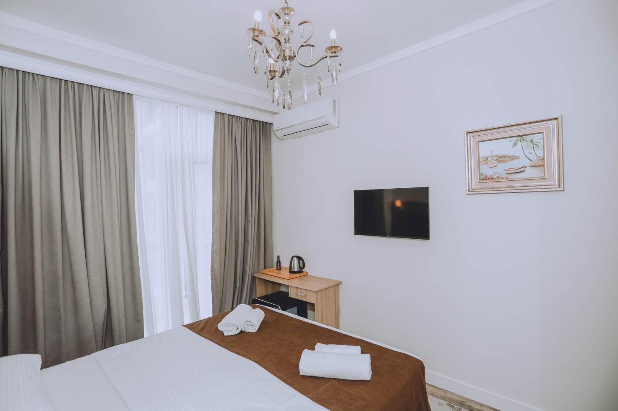 Royal Medis Hotel 巴统 外观 照片