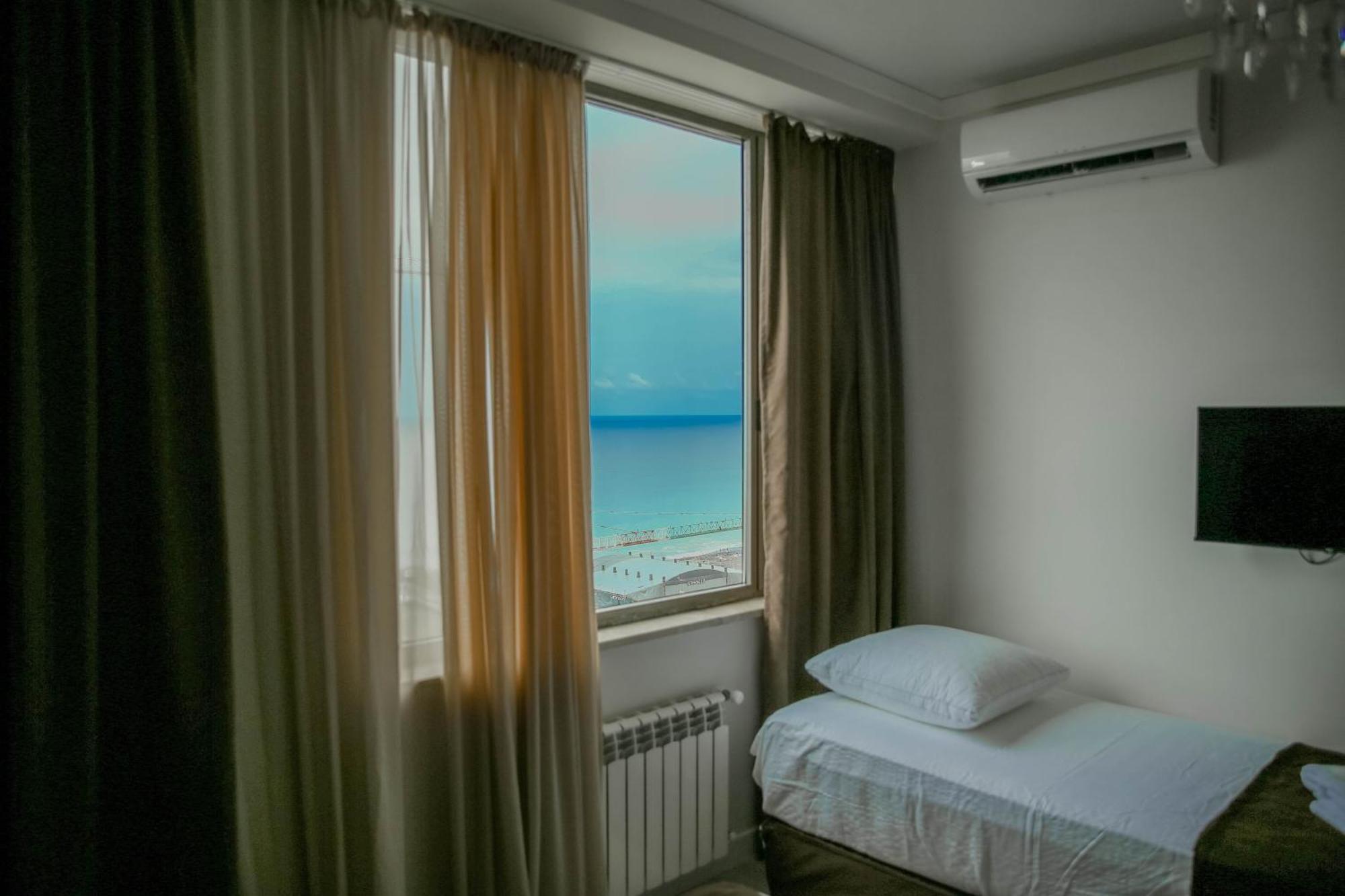 Royal Medis Hotel 巴统 外观 照片