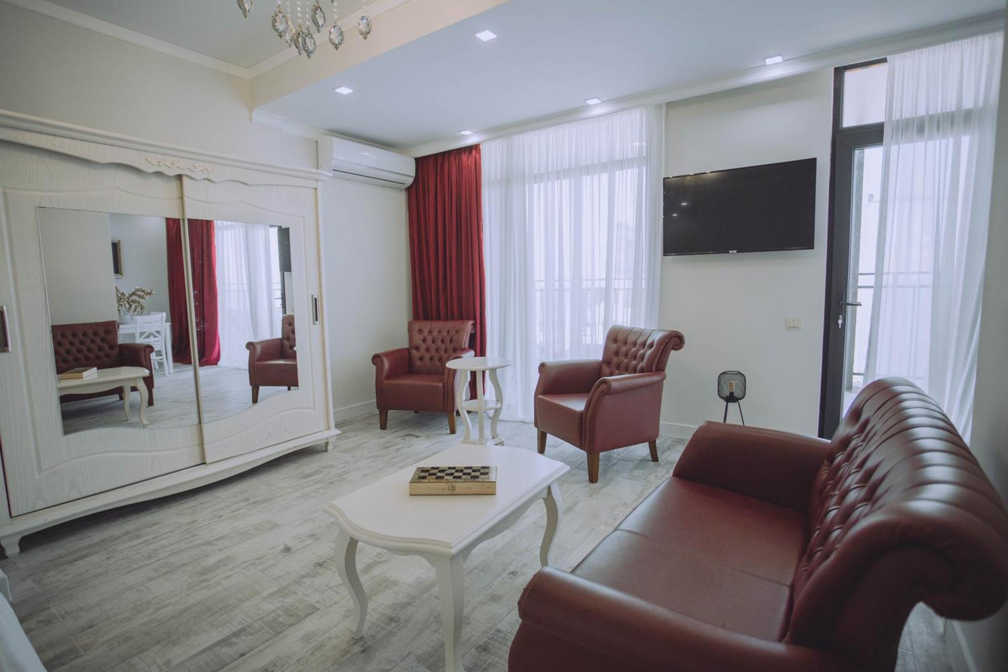 Royal Medis Hotel 巴统 外观 照片