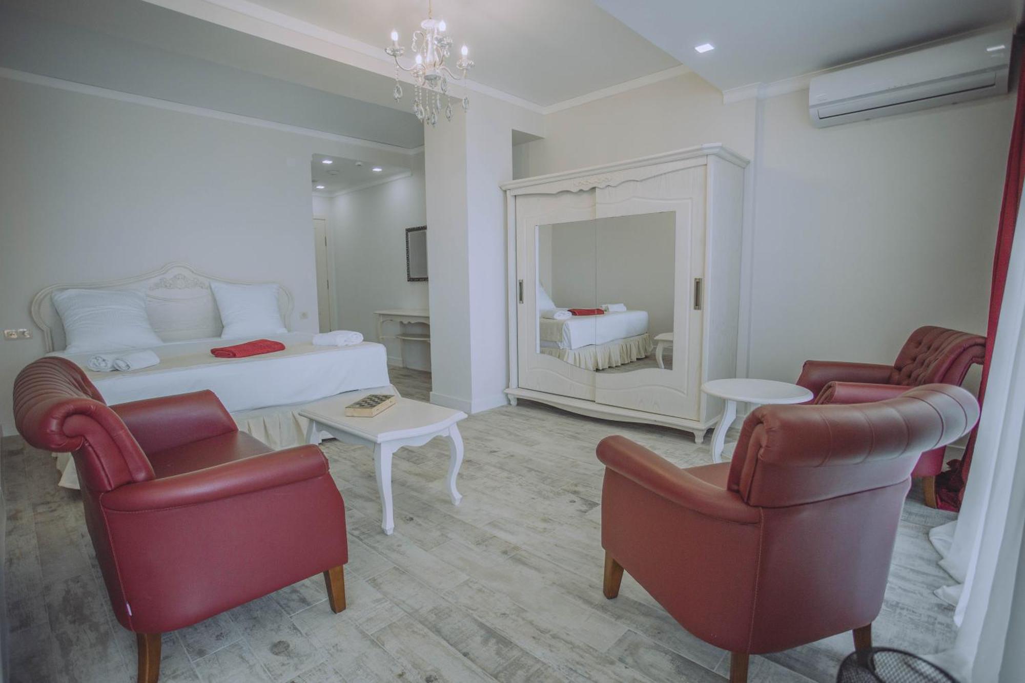 Royal Medis Hotel 巴统 外观 照片