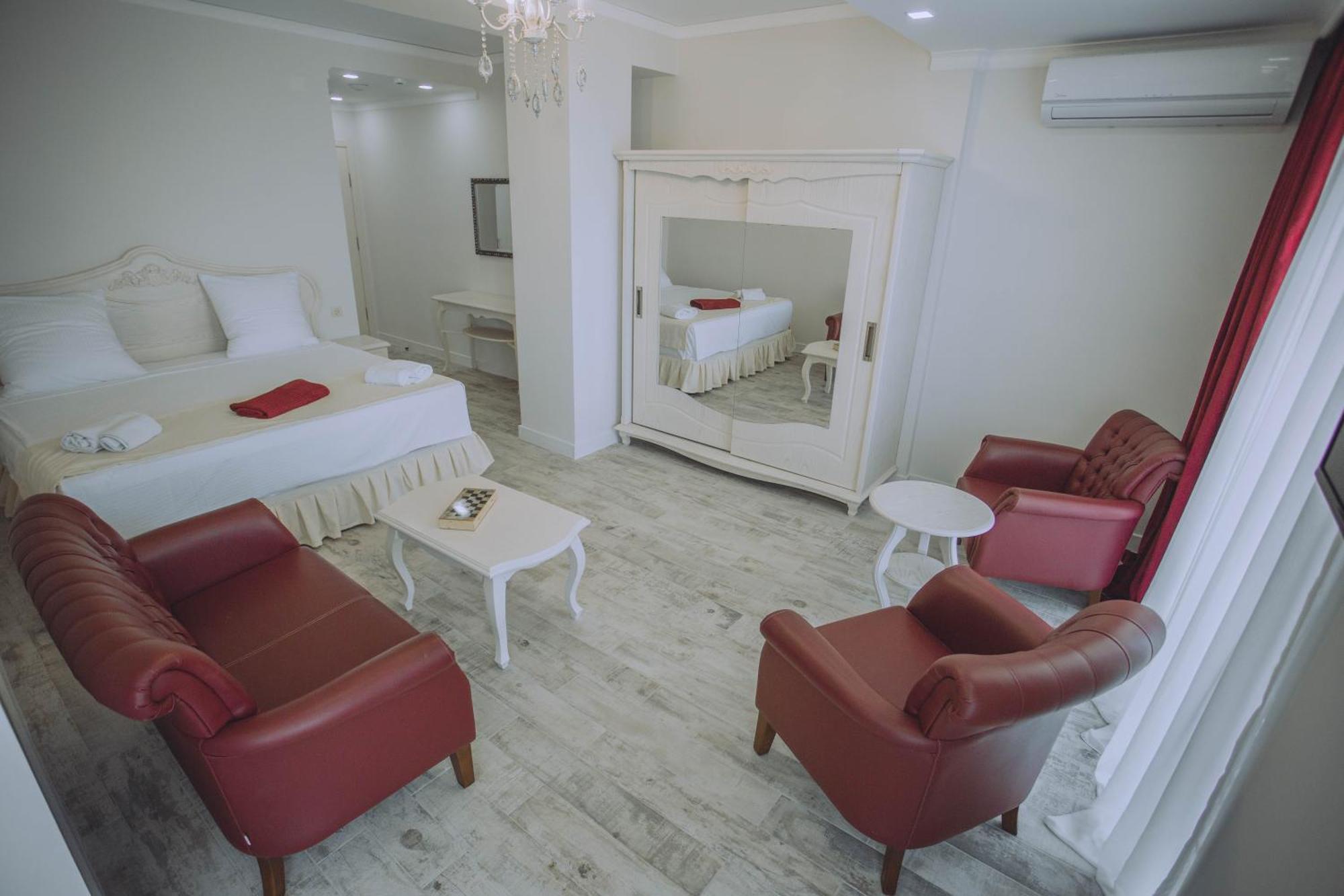 Royal Medis Hotel 巴统 外观 照片